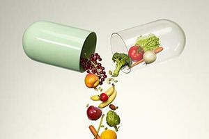 Дорогие и дешевые витамины: стоит переплачивать?