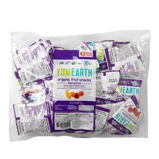 Organic fruit snack, banana blast, strawberry boost, very cherry, perfect peach, YumEarth, 50 snack packs, 0.7 oz (19.8 g) each.