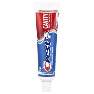 Crest, Plus, фторидна зубна паста для захисту від карієсу, Regular, 68 г (2,4 унції)